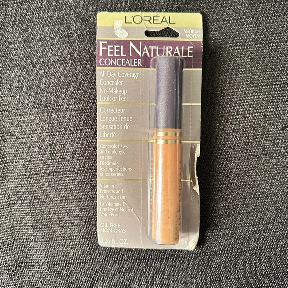 L'Oreal Feel Naturale Concealer - Medium Tan - Picture 1 of 4
